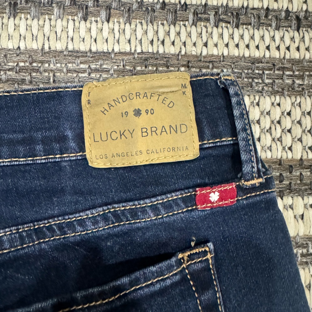 LUCKY JEANS - Picture 9 of 11